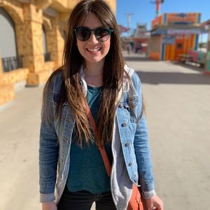 Meet your Posher, Lyric